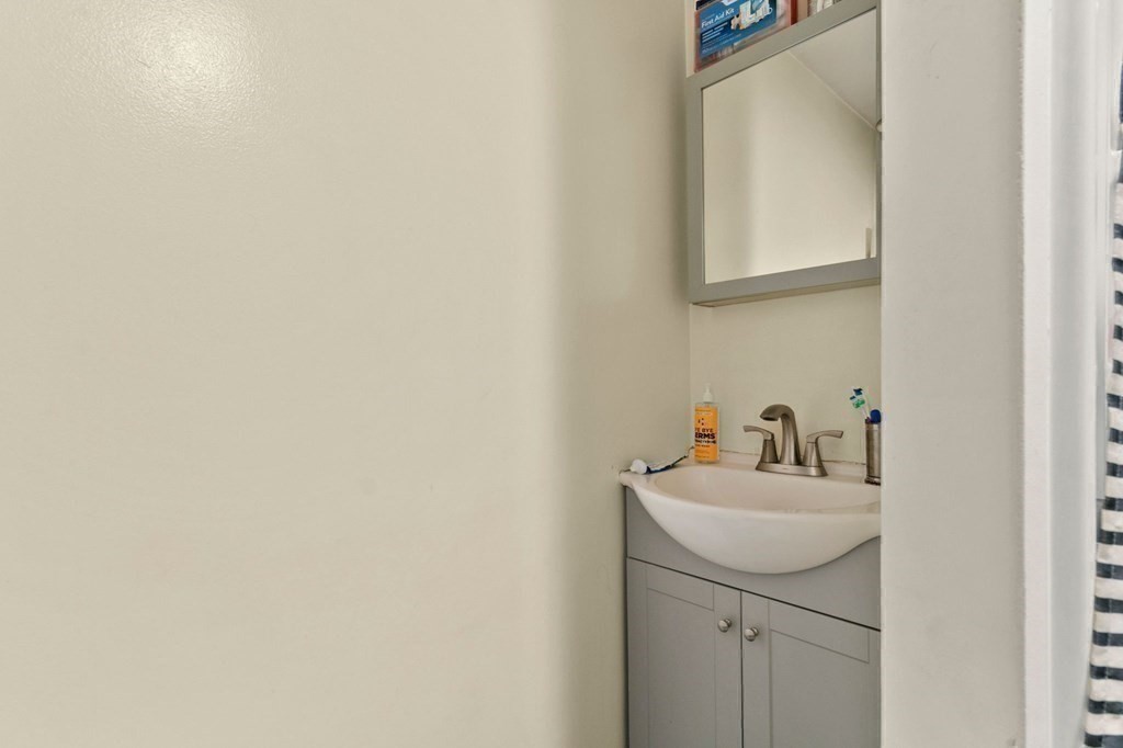 30 Merrick Avenue Springfield, MA 01109 - Photo 26 of 38