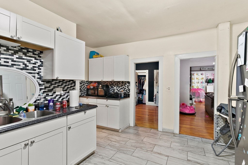 30 Merrick Avenue Springfield, MA 01109 - Photo 8 of 38