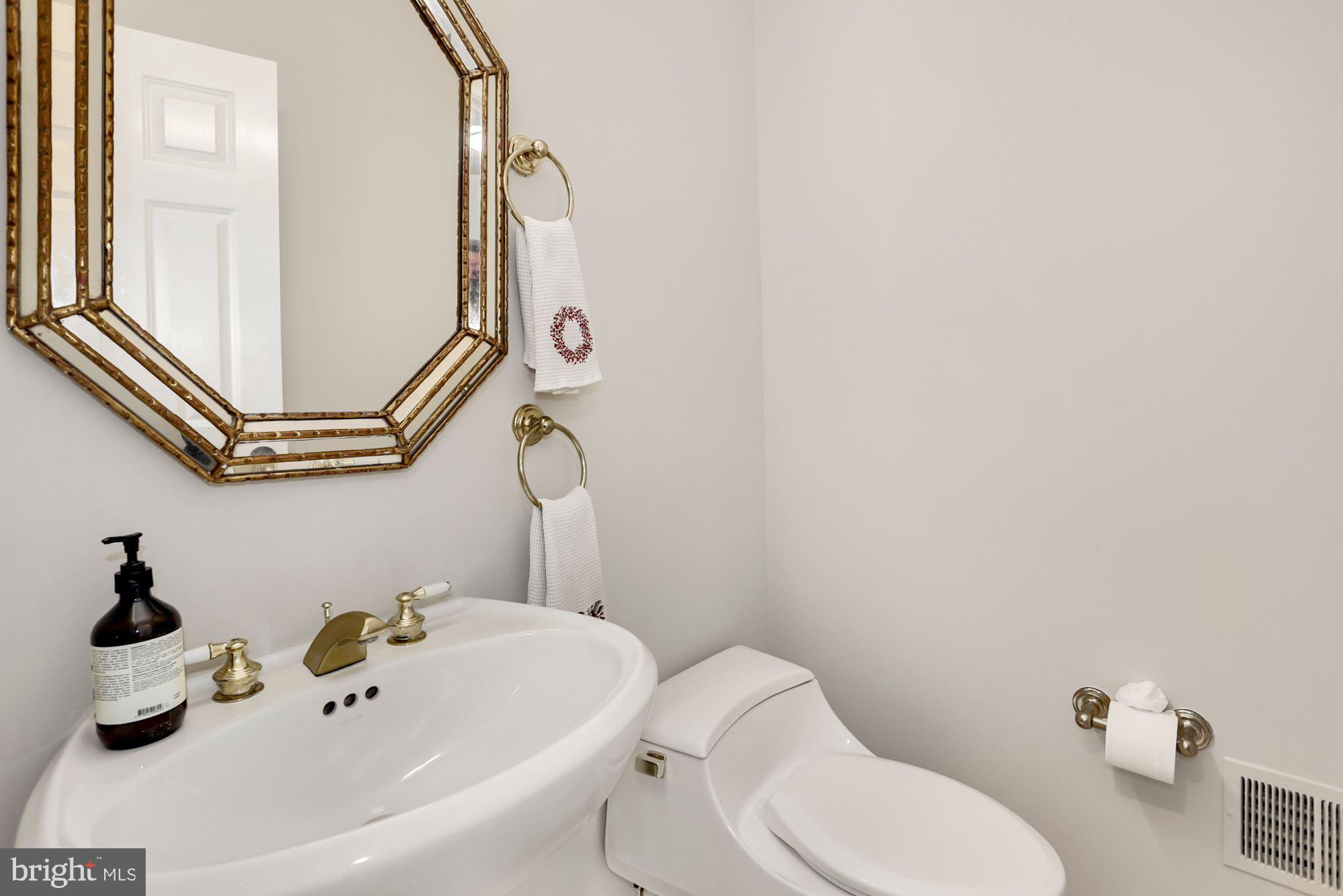 5108 Warren Place Northwest Washington, DC 20016 - Photo 13 of 32 Main Level Powder Room