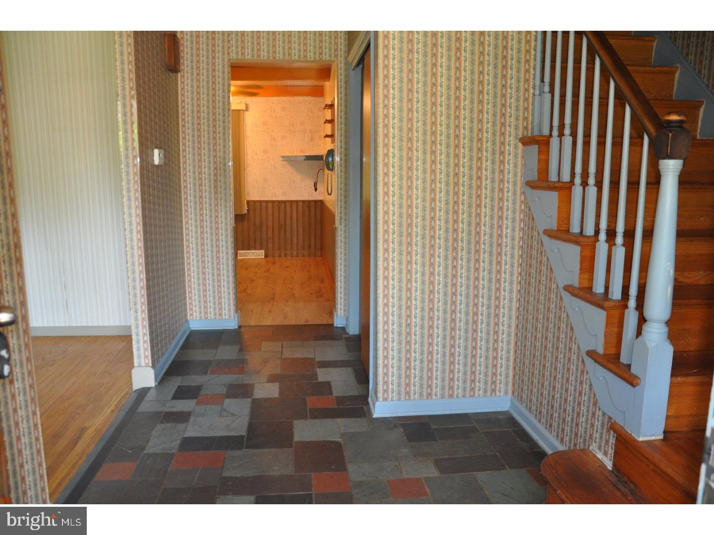 2006 Surrey Road Oreland, PA 19075 - Photo 4 of 25