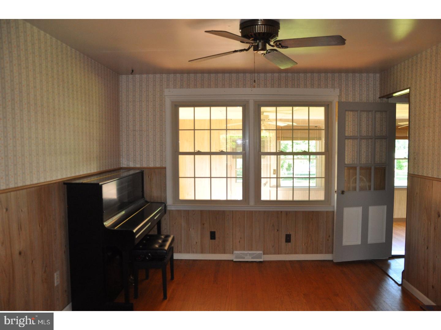 2006 Surrey Road Oreland, PA 19075 - Photo 10 of 25