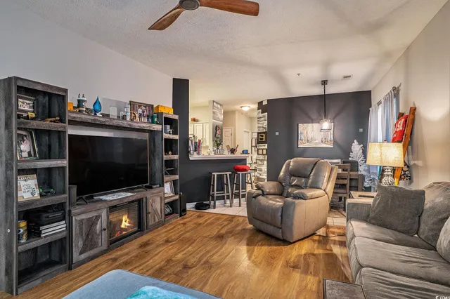 $259,000 | 512 35th Avenue North, Unit 2, Myrtle Beach, SC 29577