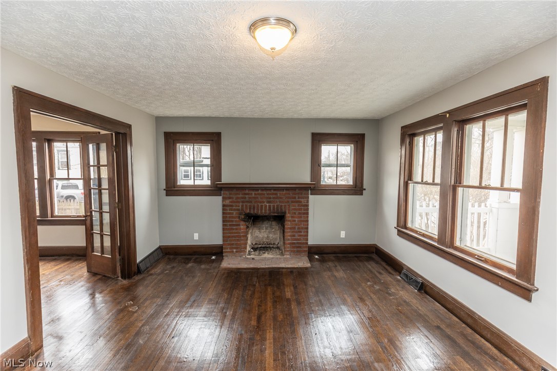 855 Avon Street Akron, OH 44310 - Photo 6 of 29 Gallery Image 6