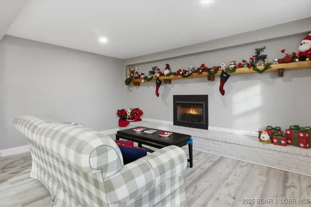 $450,000 | 93 Dry Hollow Road, Camdenton, MO 65020