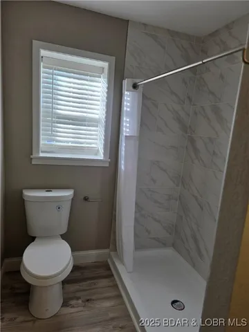 $450,000 | 93 Dry Hollow Road, Camdenton, MO 65020