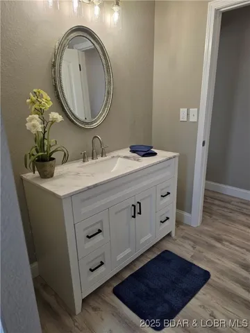 $450,000 | 93 Dry Hollow Road, Camdenton, MO 65020