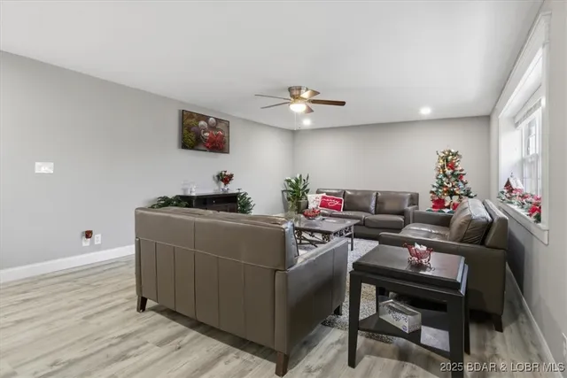 $450,000 | 93 Dry Hollow Road, Camdenton, MO 65020