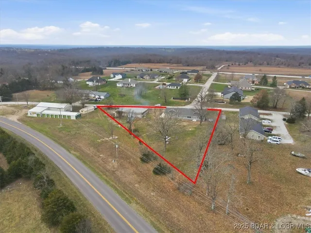$450,000 | 93 Dry Hollow Road, Camdenton, MO 65020