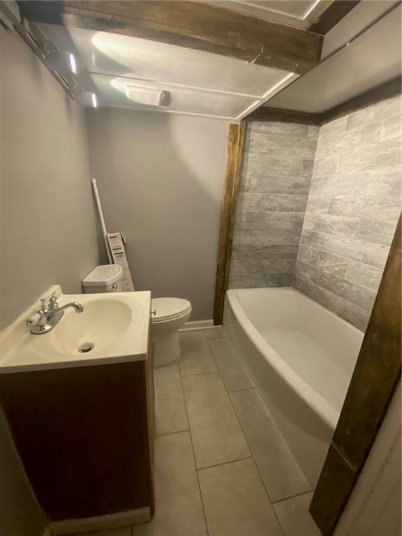 336 Simpson Terrace Northwest Atlanta, GA 30314 - Photo 14 of 15 a bathroom with a sink and mirror