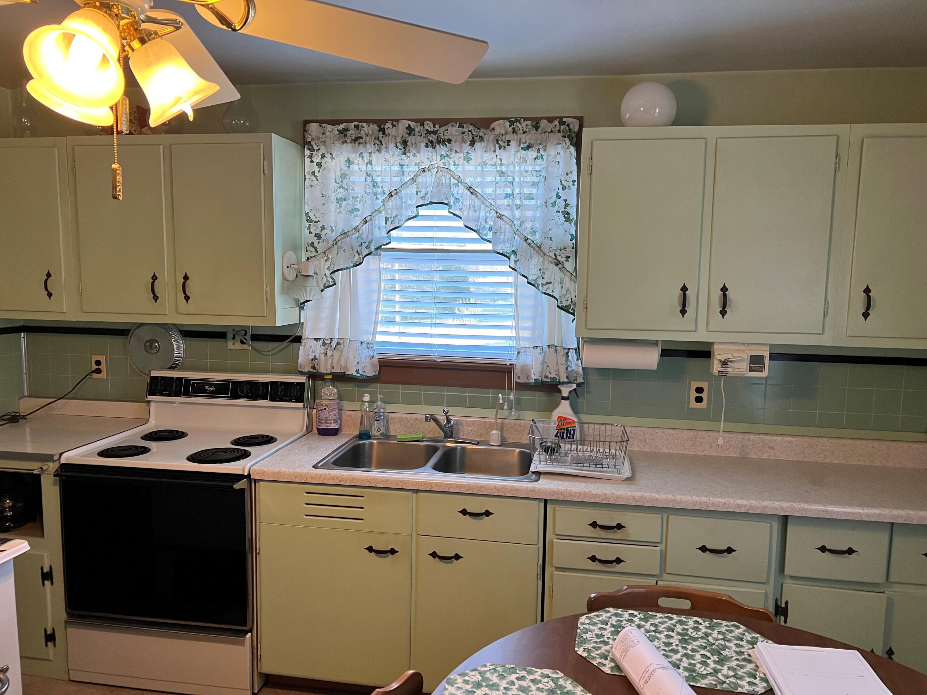 1100 Roswell Lane Blue Ridge, VA 24064 - Photo 17 of 59 photo 26