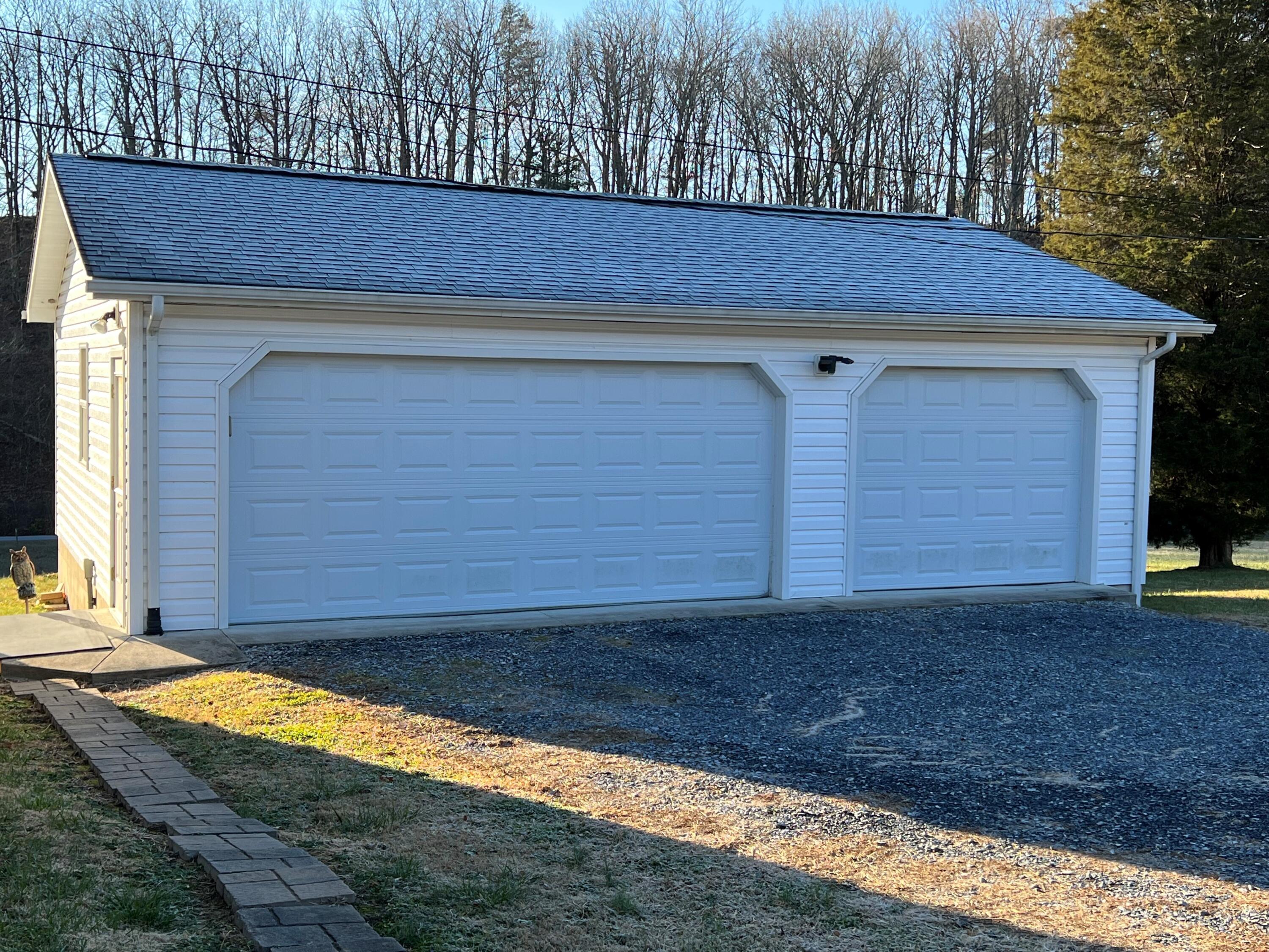 1100 Roswell Lane Blue Ridge, VA 24064 - Photo 4 of 59 photo 23