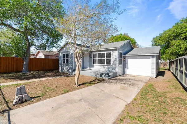 $1,295 | 4325 Ramsey Street, Corpus Christi, TX 78415