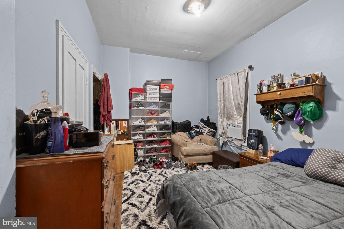 827 Chestnut Street Lebanon, PA 17042 - Photo 23 of 30 Unit 2 Bedroom 2
