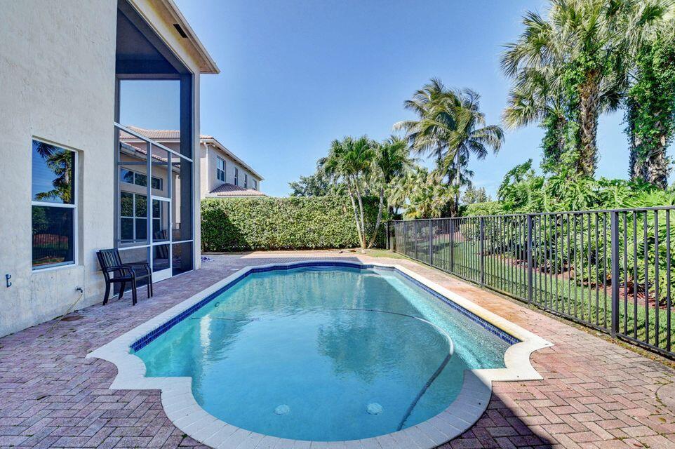 8800 Cobblestone Point Circle Boynton Beach, FL 33472 - Photo 32 of 44 Private Pool