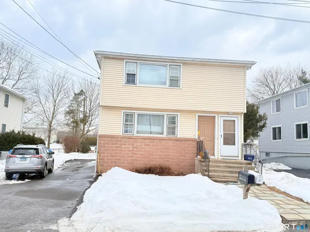 $2,570 | 27 Manila Avenue, Woodbridge, CT 06525