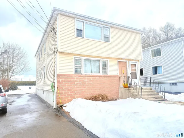 $2,570 | 27 Manila Avenue, Woodbridge, CT 06525