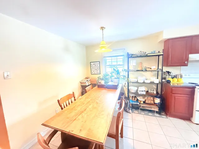 $2,570 | 27 Manila Avenue, Woodbridge, CT 06525