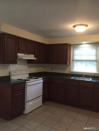 $2,570 | 27 Manila Avenue, Woodbridge, CT 06525