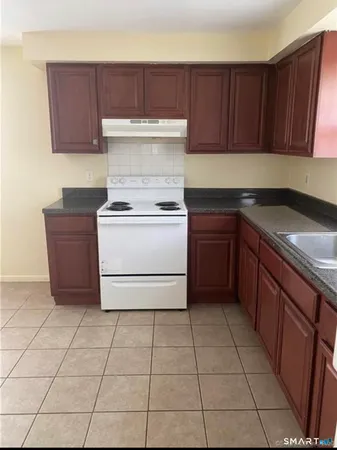 $2,570 | 27 Manila Avenue, Woodbridge, CT 06525