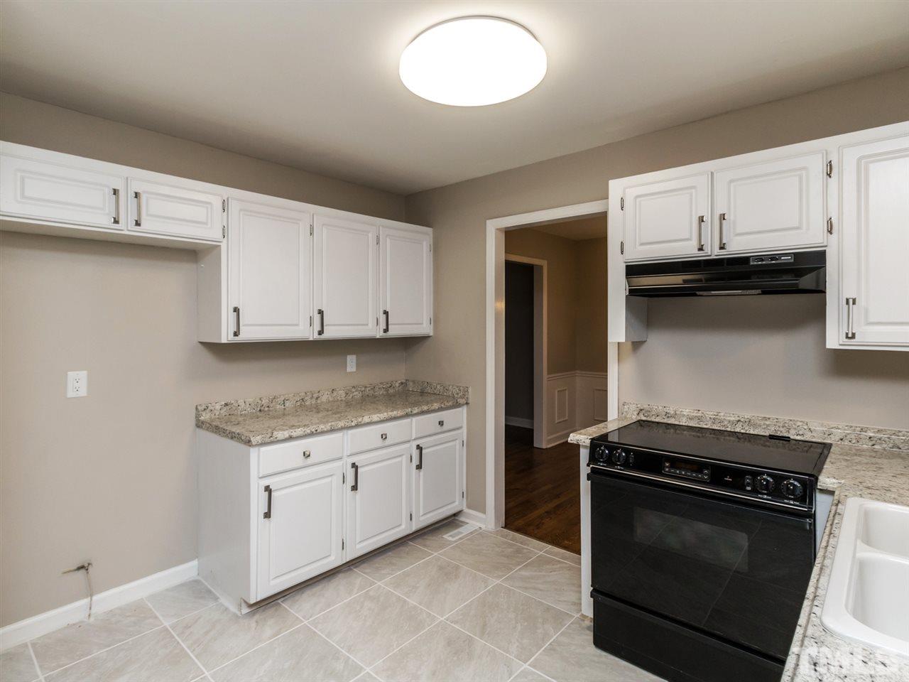 213 Crestview Road Raleigh, NC 27609 - Photo 7 of 19