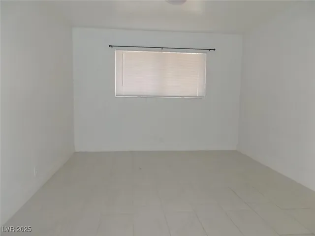 $1,100 | 625 South Royal Crest Circle, Unit 5, Las Vegas, NV 89169