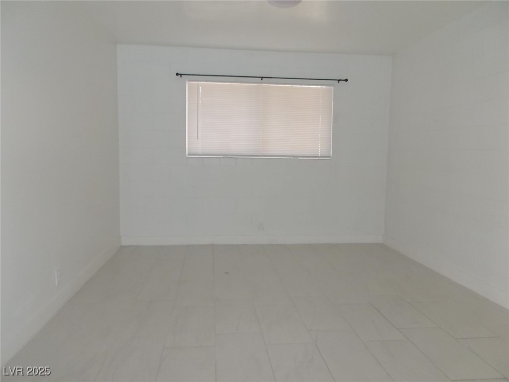 625 South Royal Crest Circle, Unit 5 Las Vegas, NV 89169 - Photo 6 of 9