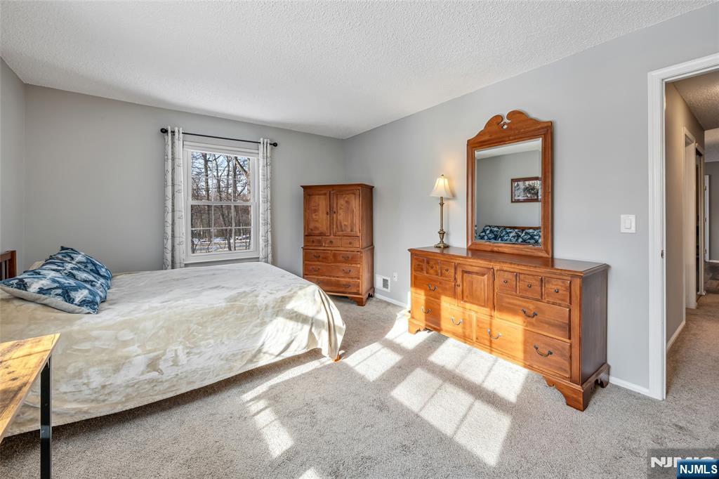 430 Poets Way, Unit 430 Mahwah, NJ 07430 - Photo 17 of 26