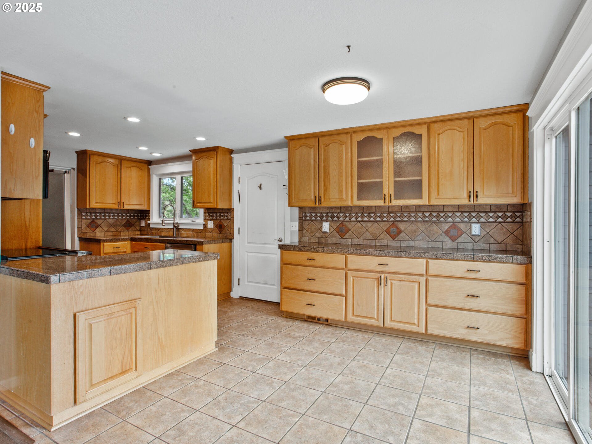 44473 Southwest Knight Road Gaston, OR 97119 - Photo 10 of 48