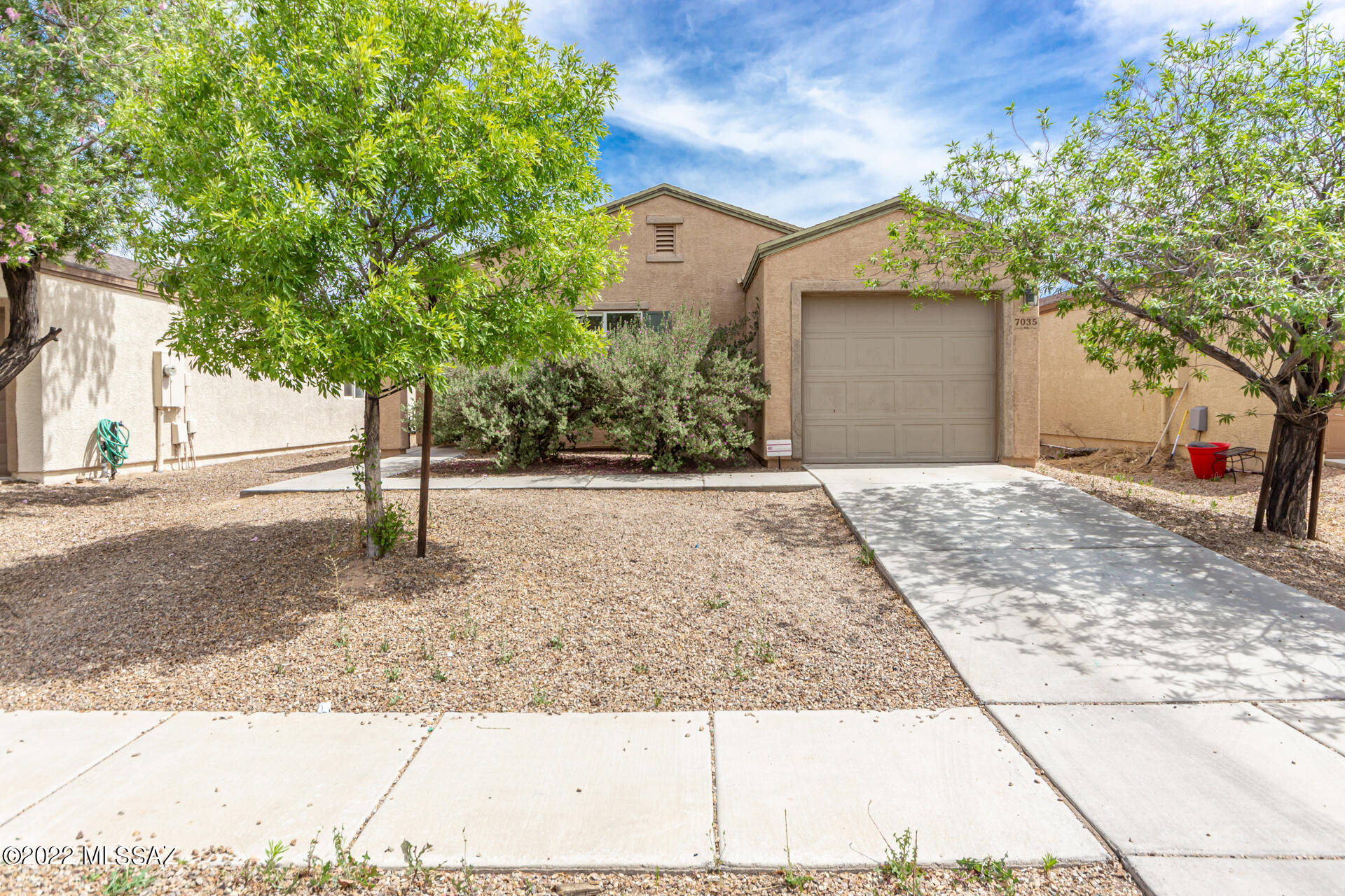 7035 South Spring Beauty Way Tucson, AZ 85756 - Photo 1 of 25