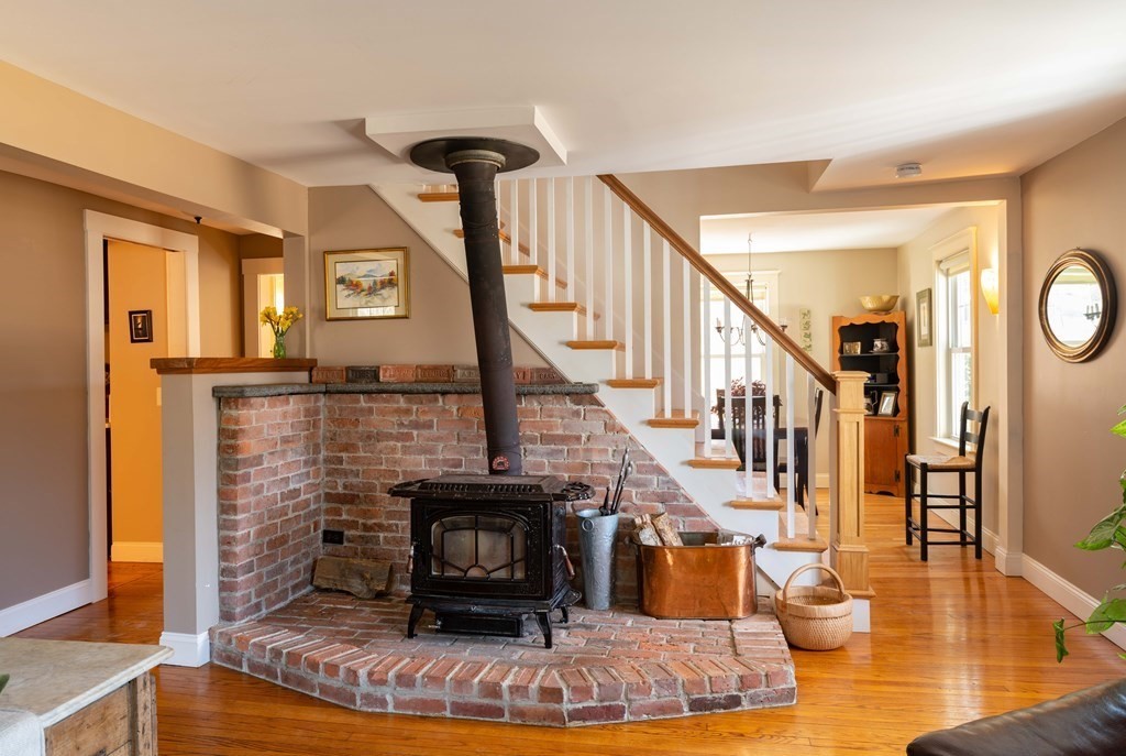 61 North Farms Road Northampton, MA 01062 - Photo 11 of 32