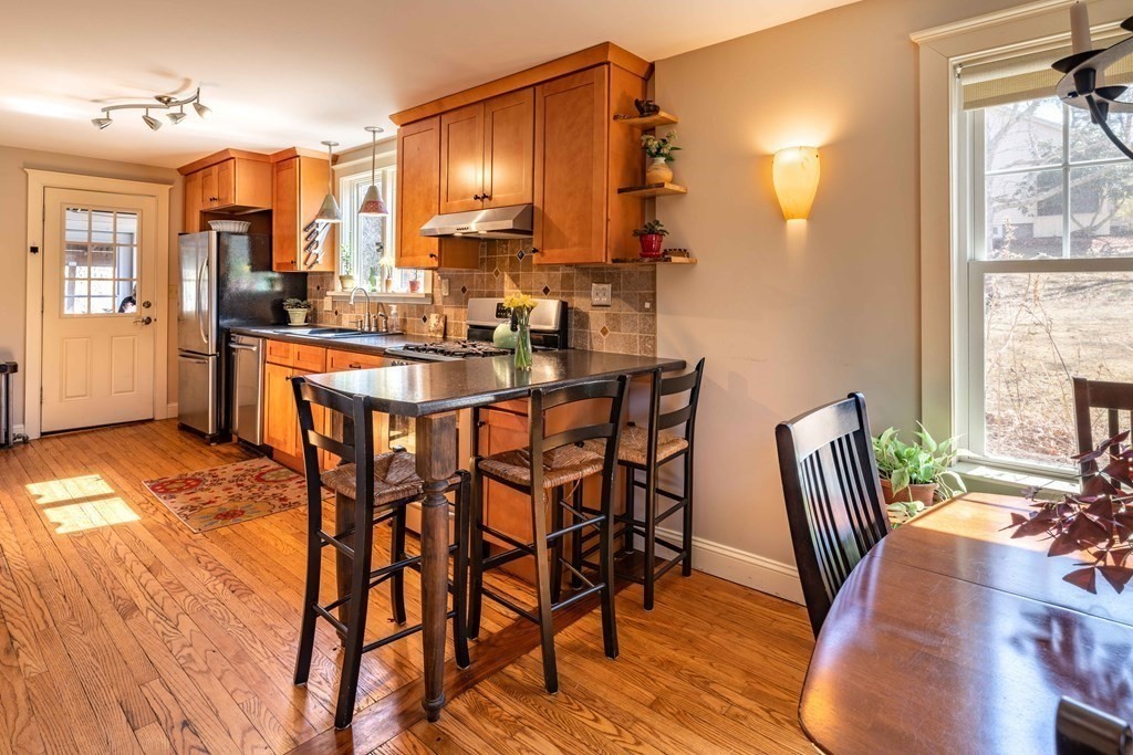 61 North Farms Road Northampton, MA 01062 - Photo 13 of 32