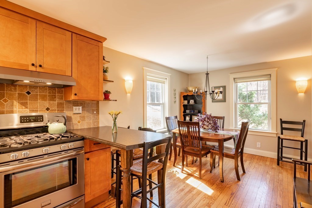 61 North Farms Road Northampton, MA 01062 - Photo 17 of 32