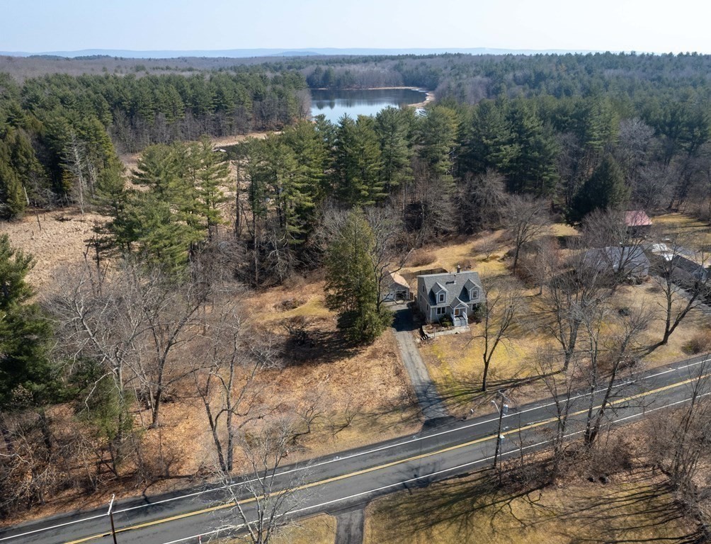 61 North Farms Road Northampton, MA 01062 - Photo 2 of 32
