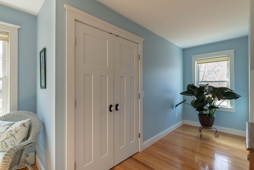 61 North Farms Road Northampton, MA 01062 - Photo 23 of 32