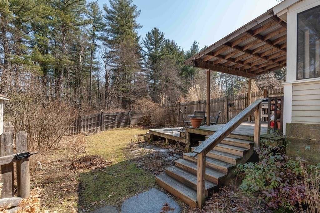 61 North Farms Road Northampton, MA 01062 - Photo 9 of 32