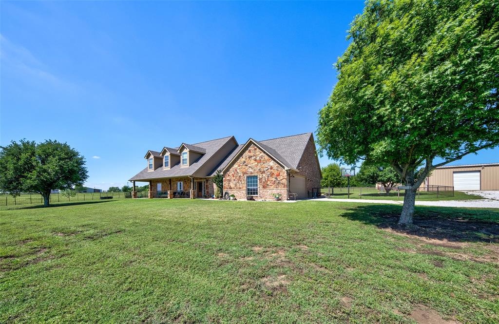 724 Zion Rhome, TX 76078 - Photo 2 of 40
