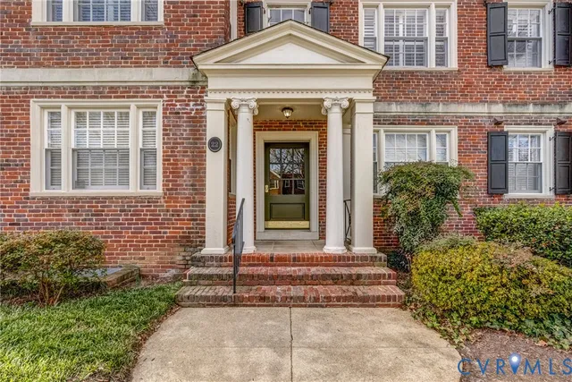 $399,950 | 22 West Lock Lane, Unit U7, Richmond, VA 23226