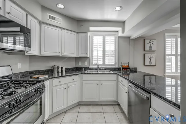 $399,950 | 22 West Lock Lane, Unit U7, Richmond, VA 23226