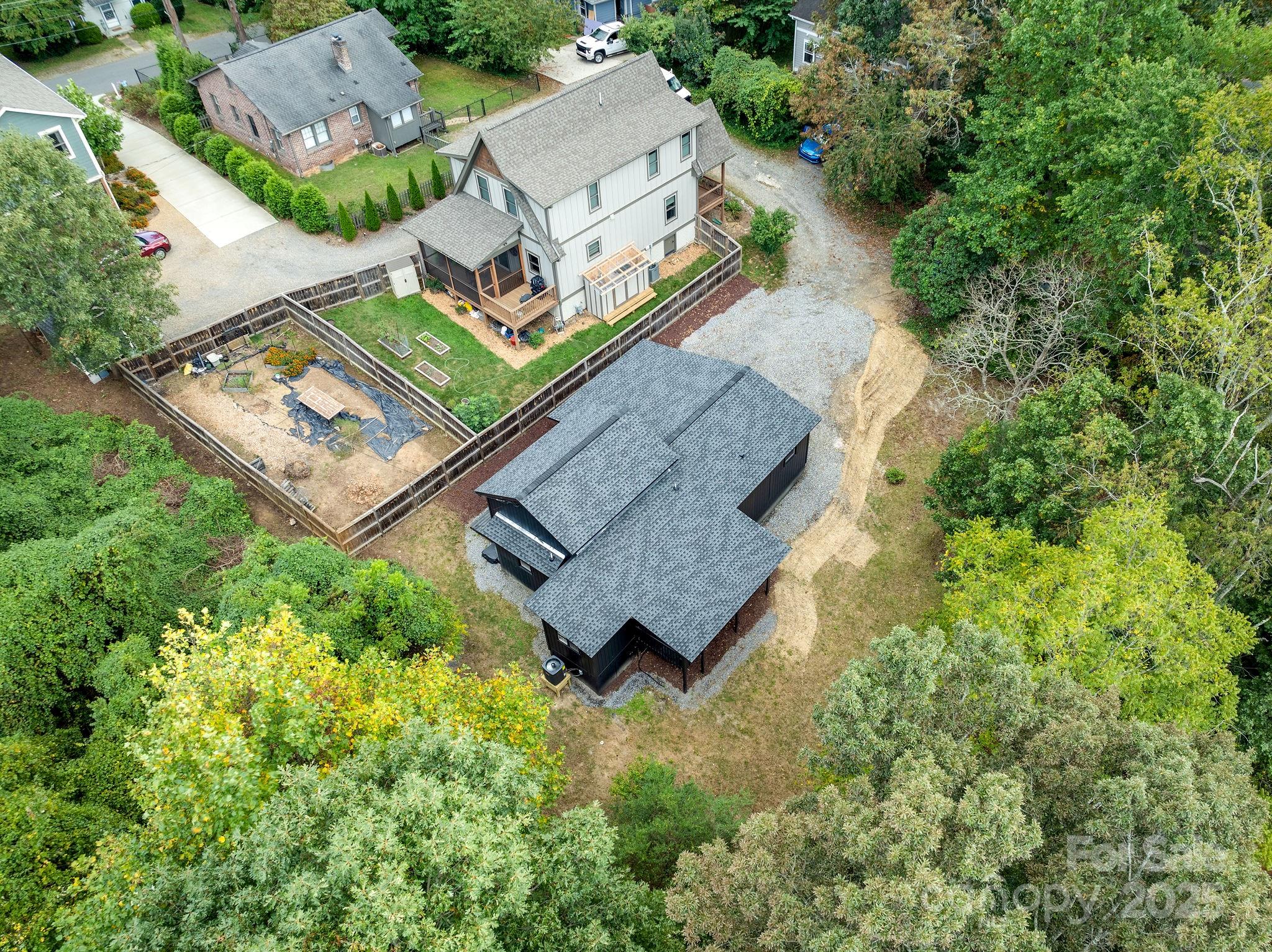69 Sharon Road Asheville, NC 28804 - Photo 17 of 19 Gallery Image 17