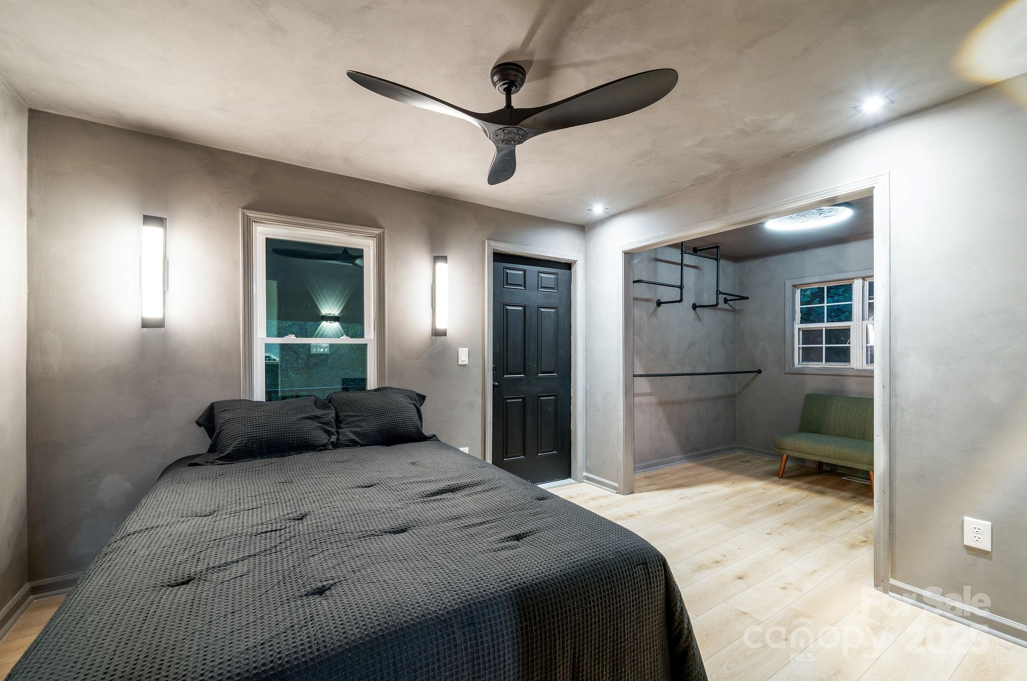 69 Sharon Road Asheville, NC 28804 - Photo 8 of 19 Gallery Image 8