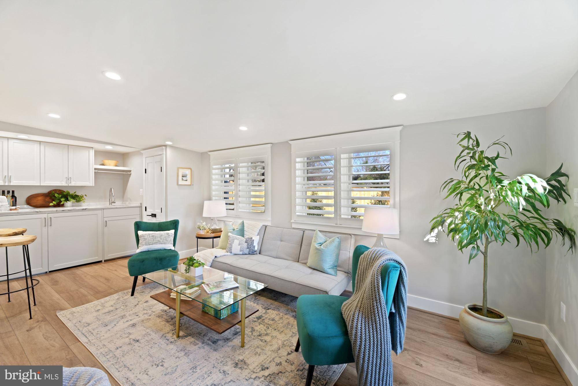 8015 Bainbridge Road Alexandria, VA 22308 - Photo 15 of 27