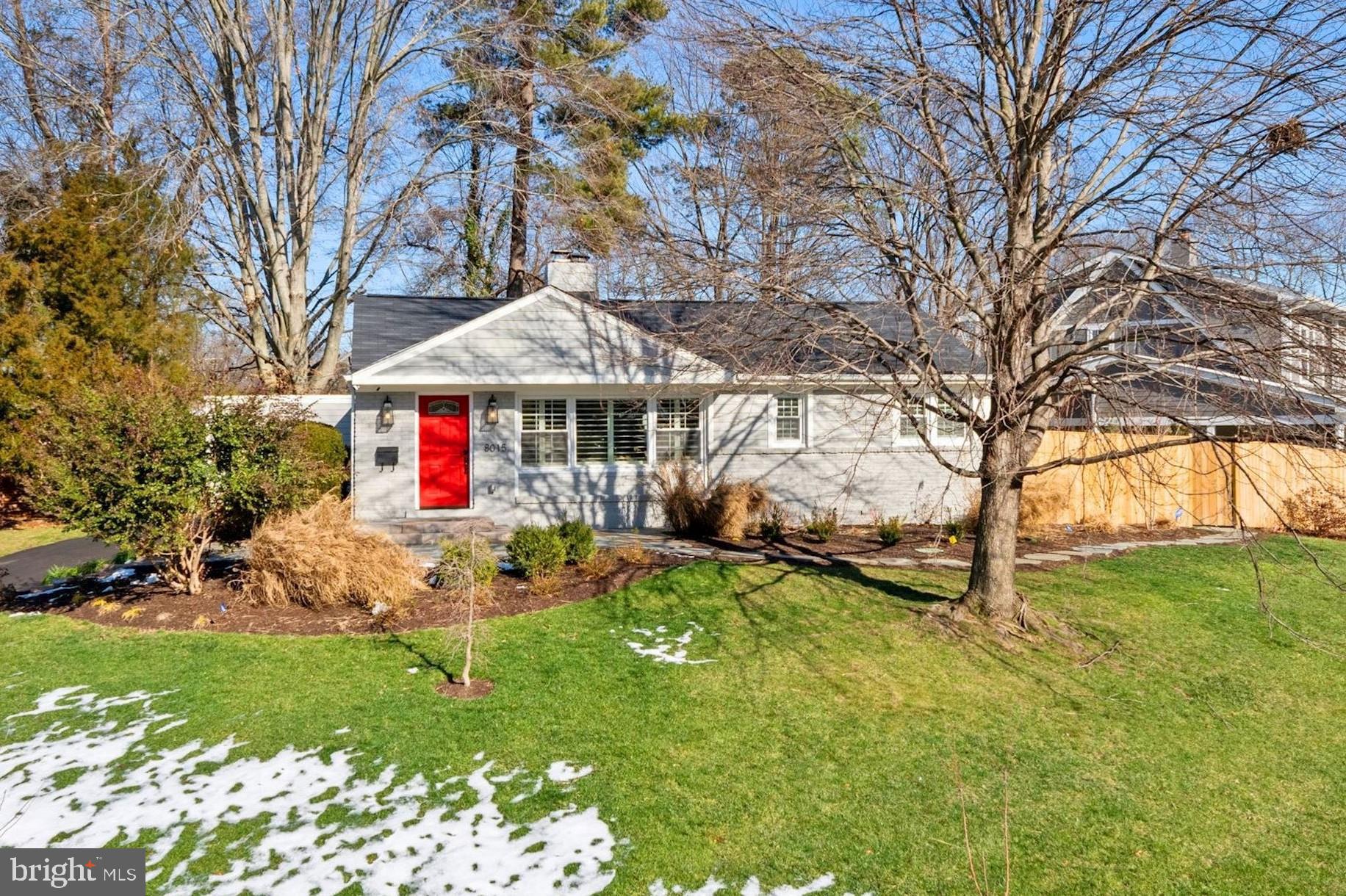 8015 Bainbridge Road Alexandria, VA 22308 - Photo 2 of 27