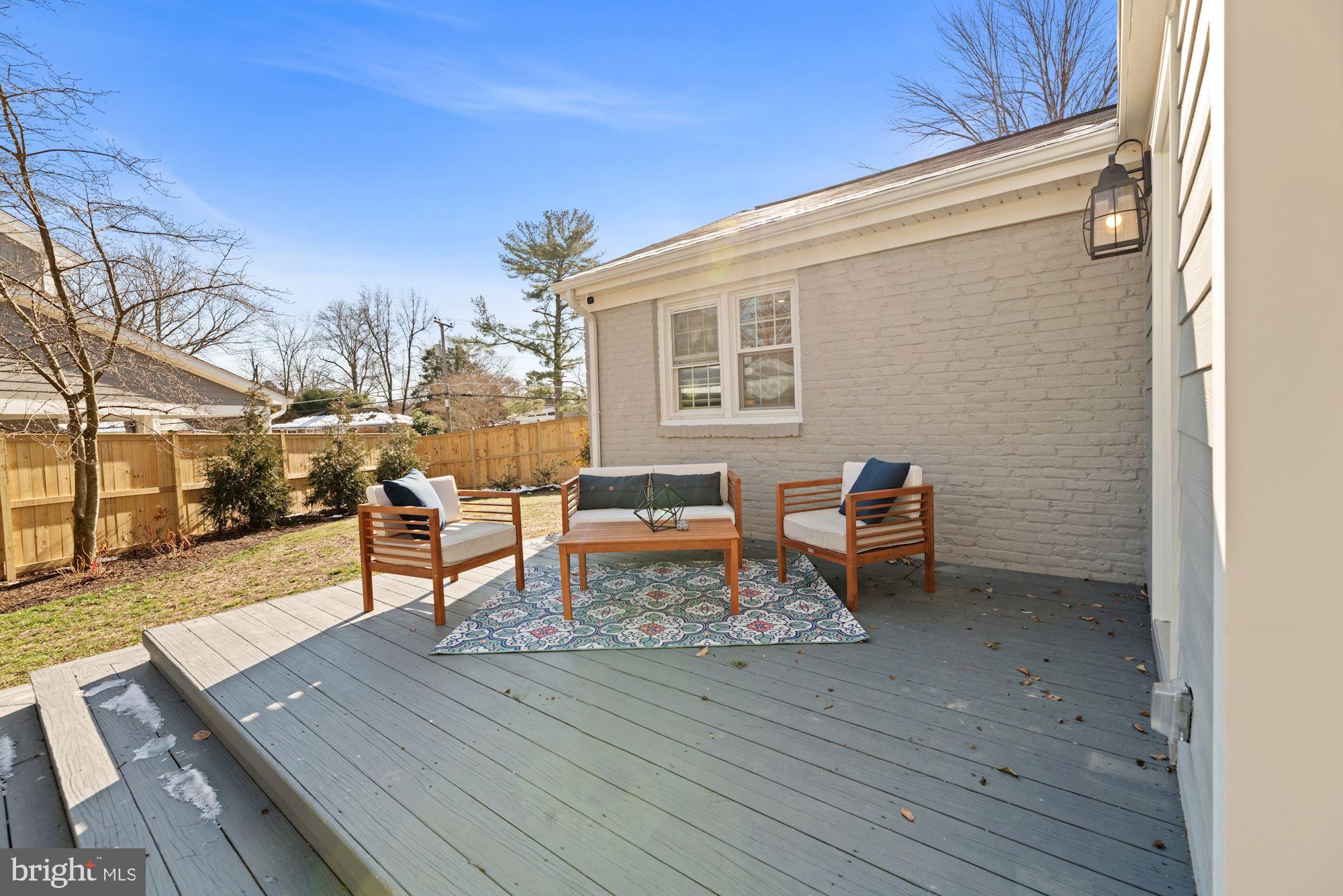 8015 Bainbridge Road Alexandria, VA 22308 - Photo 21 of 27