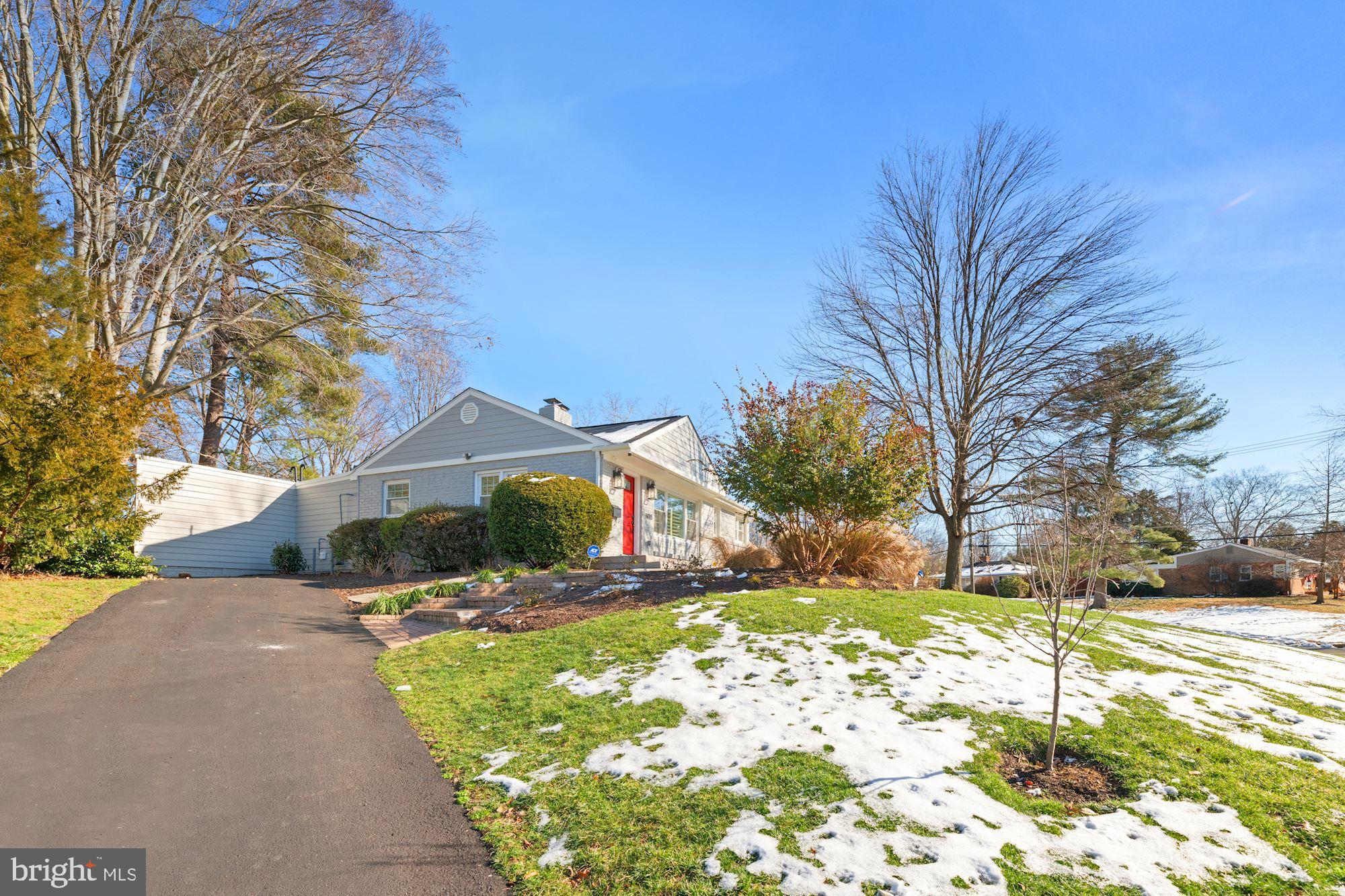 8015 Bainbridge Road Alexandria, VA 22308 - Photo 22 of 27