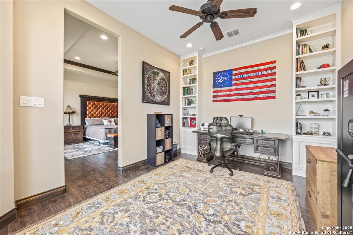 742 Pacific Spring Branch, TX 78070 - Photo 17 of 52 a workspace with furniture