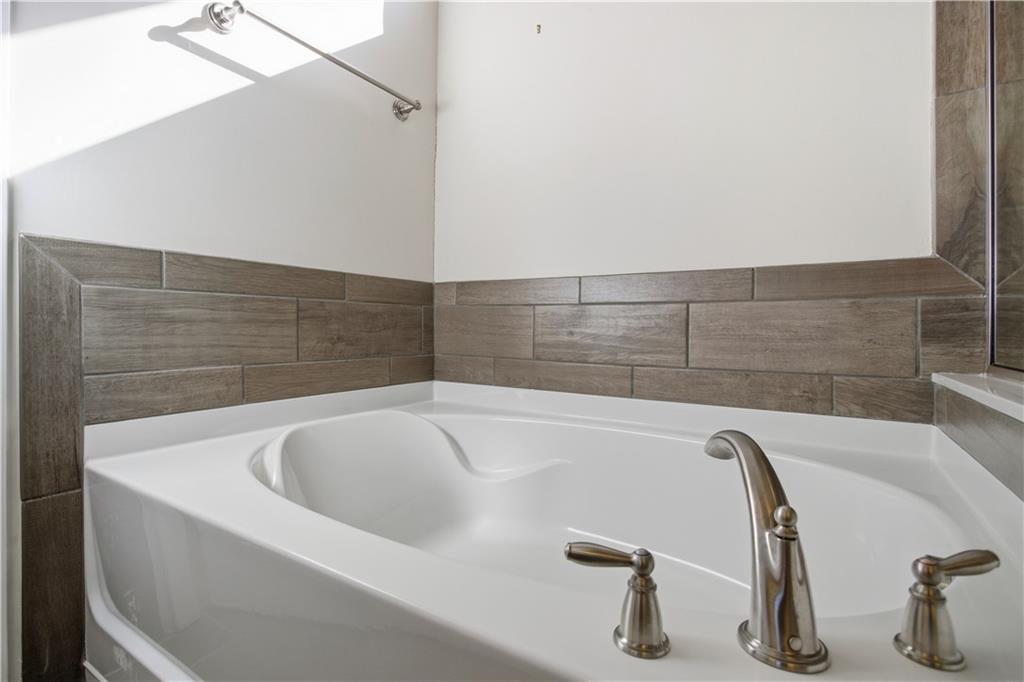 2925 Farmstead Way Suwanee, GA 30024 - Photo 23 of 41