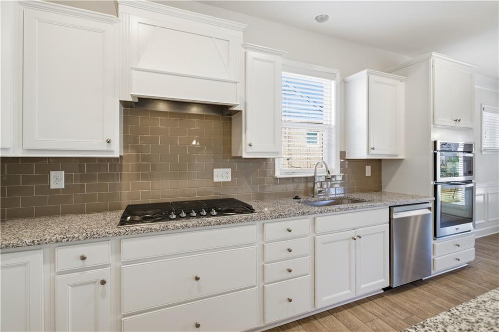 2925 Farmstead Way Suwanee, GA 30024 - Photo 9 of 41