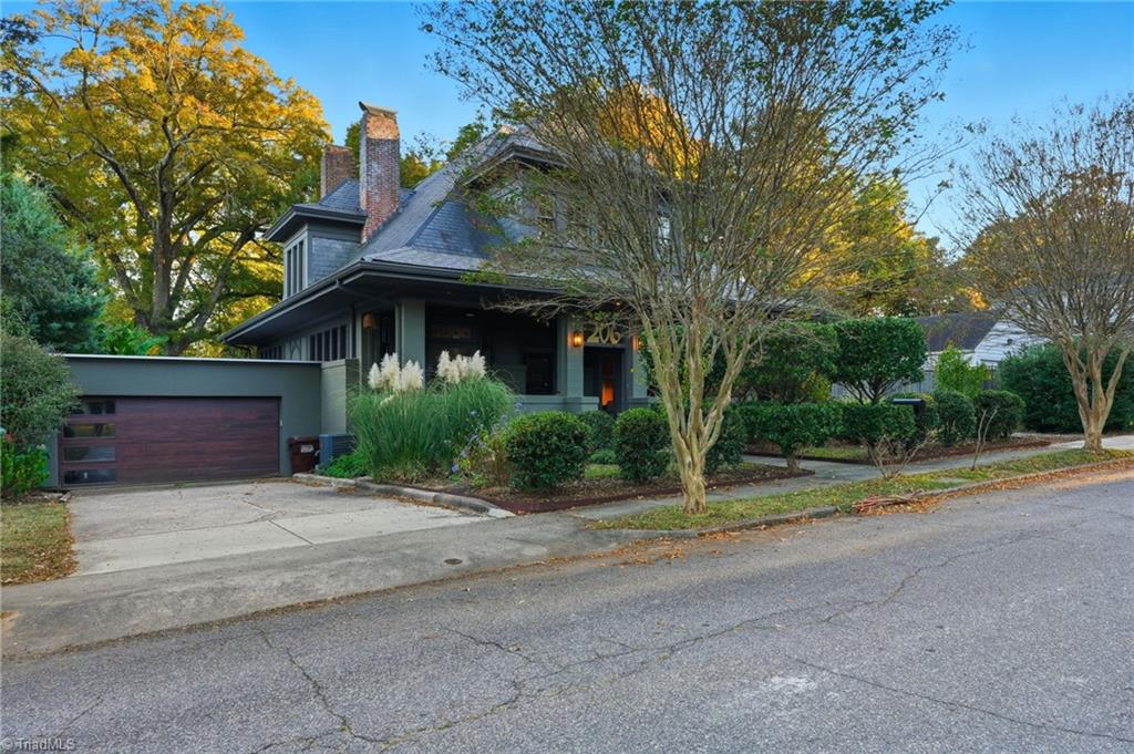 206 Louise Avenue High Point, NC 27262 - Photo 3 of 50