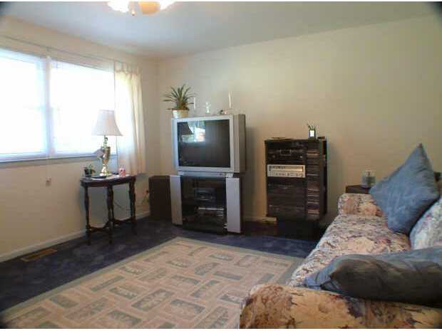 3147 Lewis Road Columbus, OH 43207 - Photo 4 of 5 Gallery Image 4