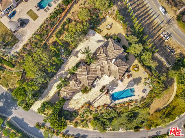 $5,475,000 | 27425 Calicut Road, Malibu, CA 90265